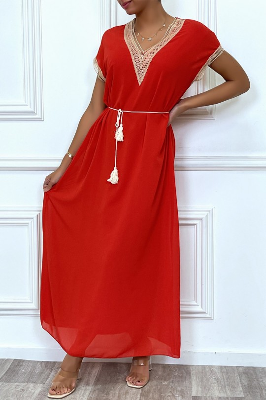 Long red dress with embroidery and beige lace belt - 4