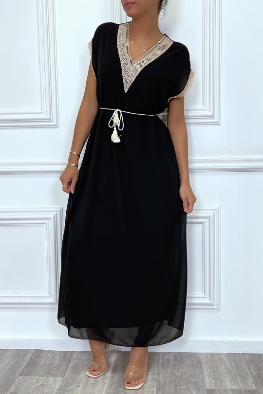 Long black dress with embroidery and beige lace belt - 5
