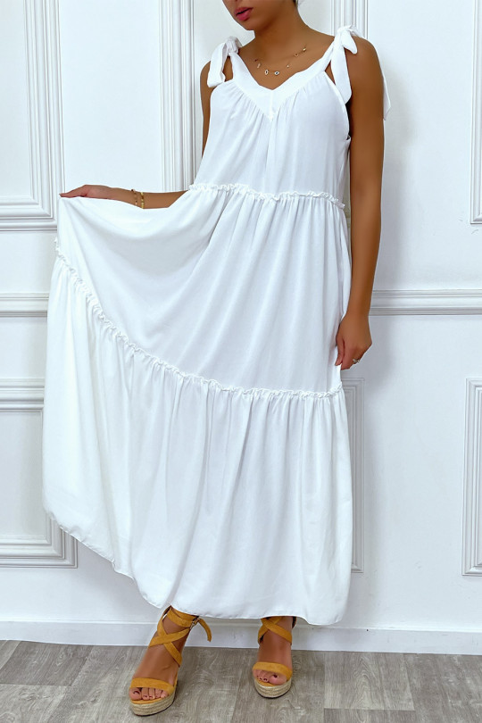 Robe blanche oversize froncée et bretelle réglable - 4