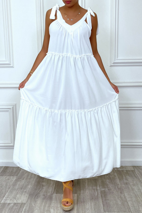 Robe blanche oversize froncée et bretelle réglable - 5