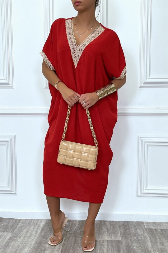 Longue robe tunique ample en rouge avec dentelle au col et aux manches - 2
