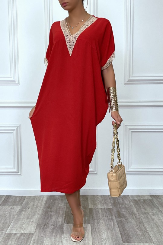 Longue robe tunique ample en rouge avec dentelle au col et aux manches - 6