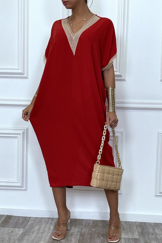 Longue robe tunique ample en rouge avec dentelle au col et aux manches - 9