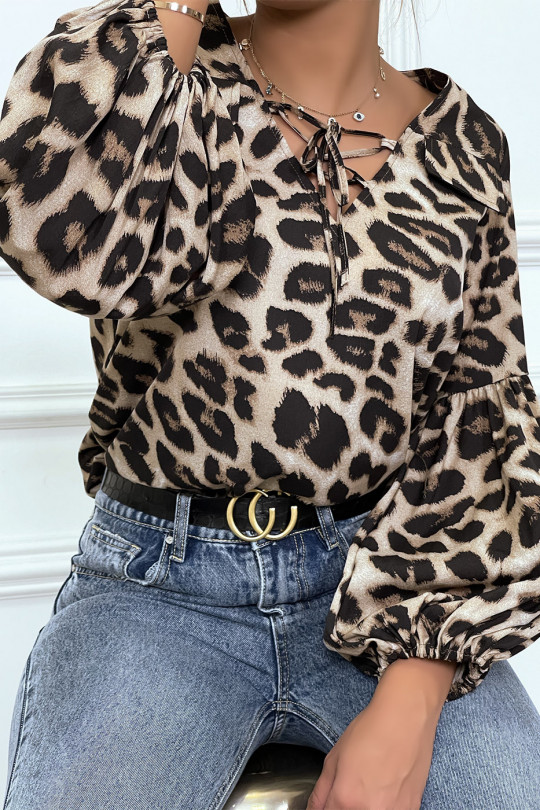 Taupe blouse met luipaardprint en pofmouwen - 3