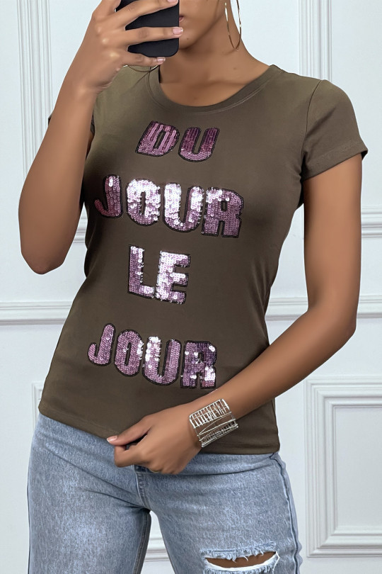 Khaki T-shirt with pink sequin writing - 3