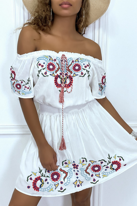 Robe d'été bustier blanches cintré avec motifs colorés et pompoms - 3
