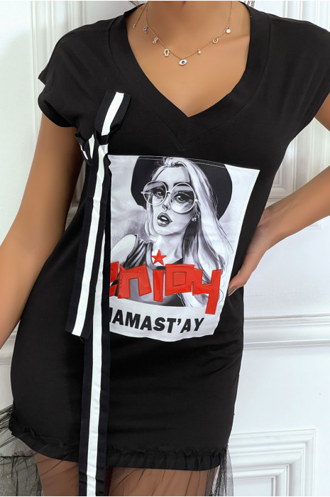 Robe t-shirt noire à manches courtes avec dessins et bas en tulle - 3