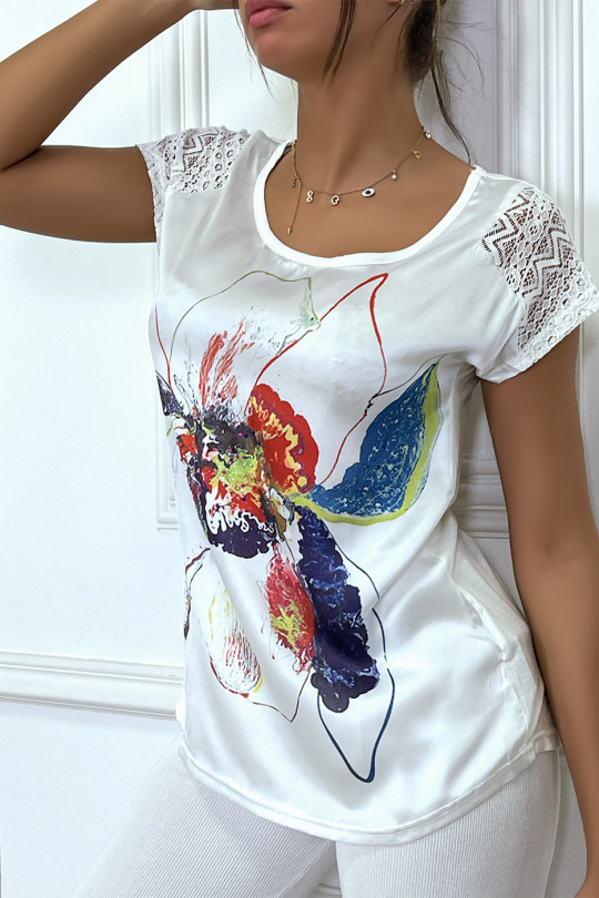 Flowing white t-shirt, satin material on the front, with colored flower print - 5100 - 2