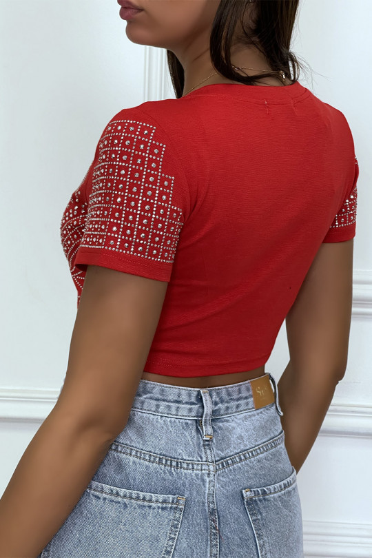 Red short-sleeved cropped t-shirt with rhinestones, round neck - 4