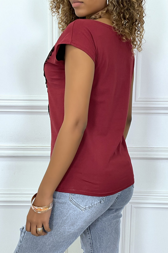 Burgundy t-shirt with eagle designs in sequins and pearls - 2