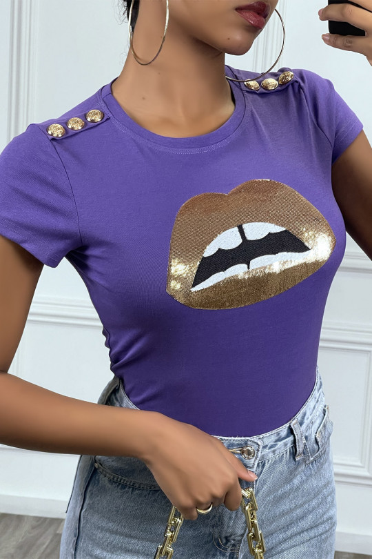 Purple t-shirt with designs and gold buttons - 4