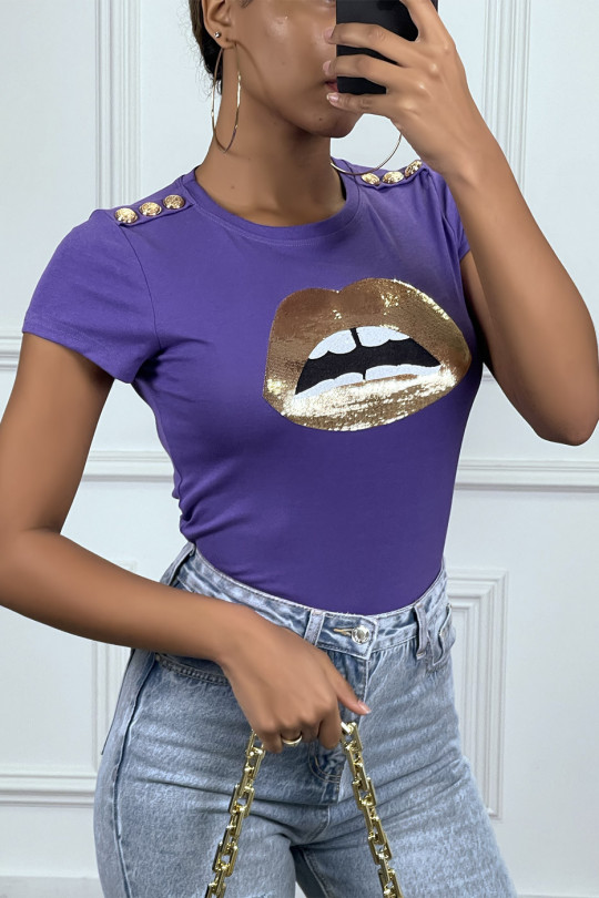 Purple t-shirt with designs and gold buttons - 5