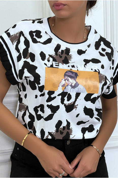 T-shirt blanc style léopard, à manches courtes et dessin/inscription - 3