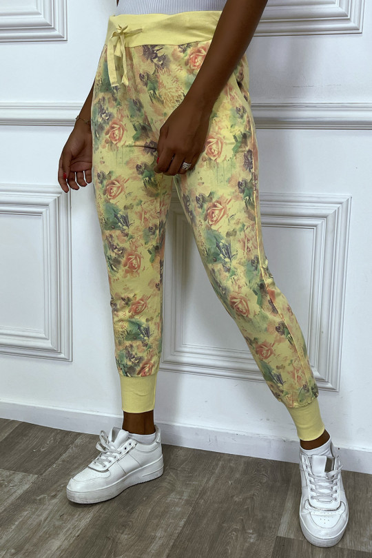Yellow jogging bottoms with old floral prints - 1