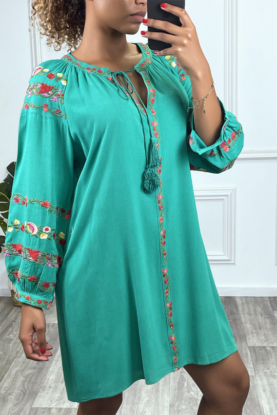Robe blouse verte ample avec broderie de couleurs - 3