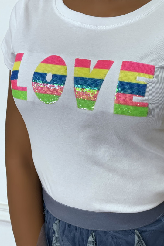 T-shirt blanc avec écriture "LOVE" en sequins multicolore à col rond et manches courtes - 2