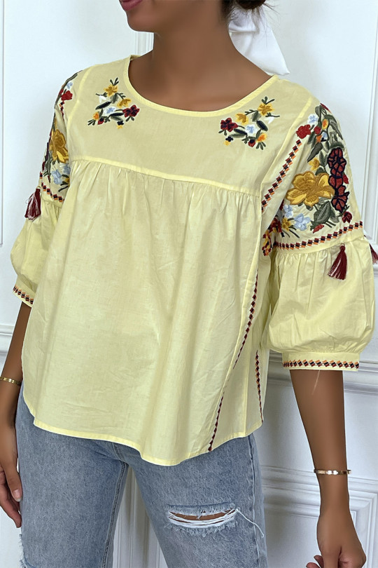 Yellow summer blouse with embroidered details / flowers and pompoms, half-length sleeves and round neck - 4