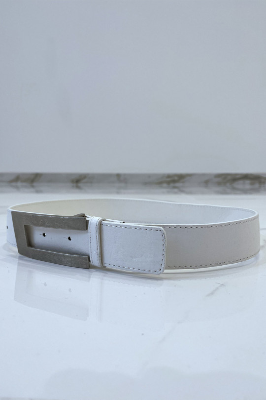White belt with destroyed rectangular buckle - 1