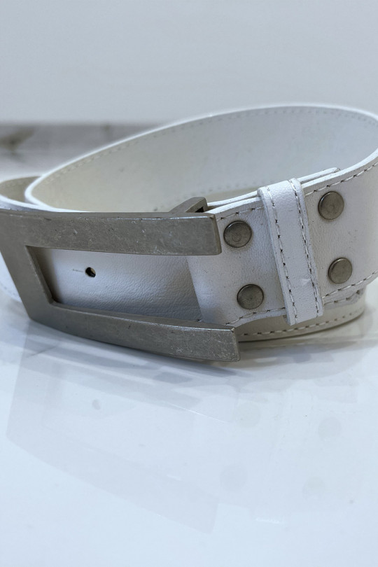 White belt with destroyed rectangular buckle - 5