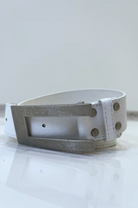 White belt with destroyed rectangular buckle - 6