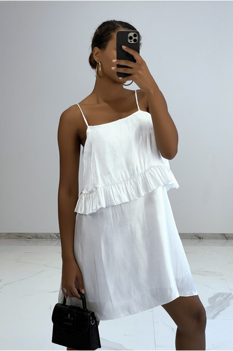 Petite robe fluide satinée blanche
