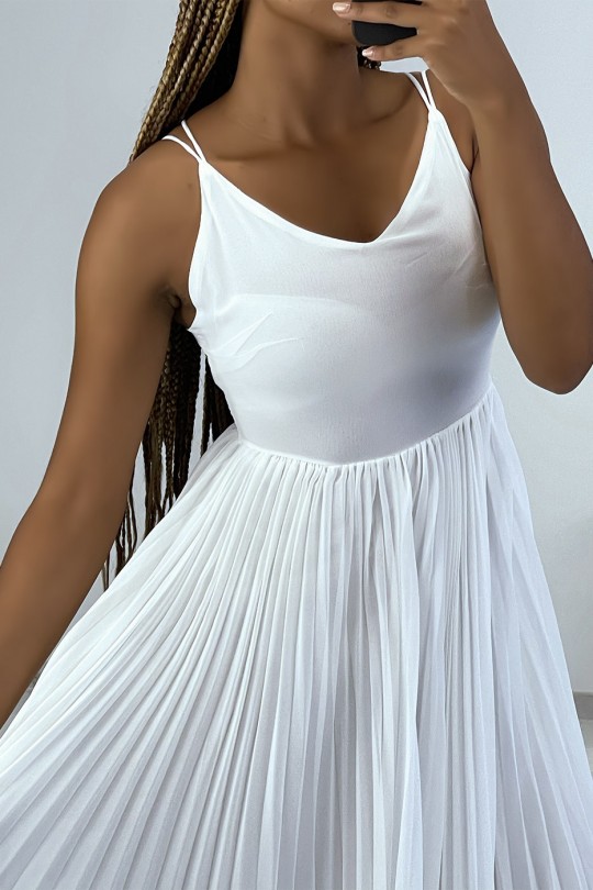 Witte jurk met plooirok in accordeonstijl - 2