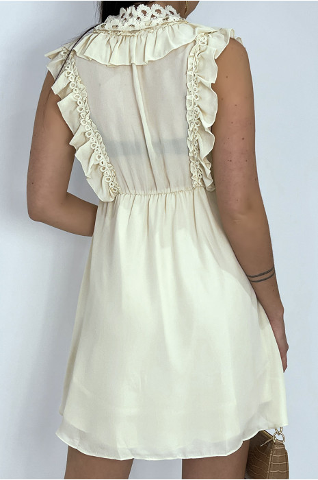 Petite robe beige fluide avec détails volants et broderie sur le haut - 3