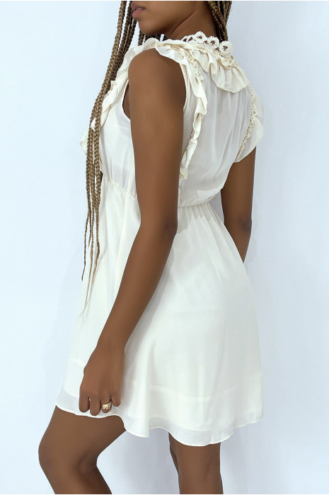 Vloeiend ecru jurkje met ruches en borduursels aan de bovenkant - 2