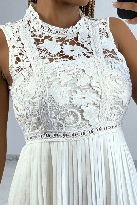 Beige sleeveless pleated dress with embroidery details - 3 Beige sleeveless pleated dress with embroidery details - 3