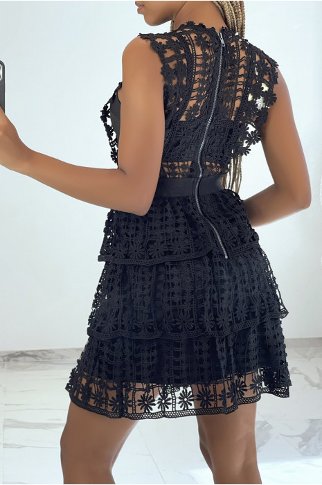 Petite robe noire ajourée et brodée effet 2 pièces - 2