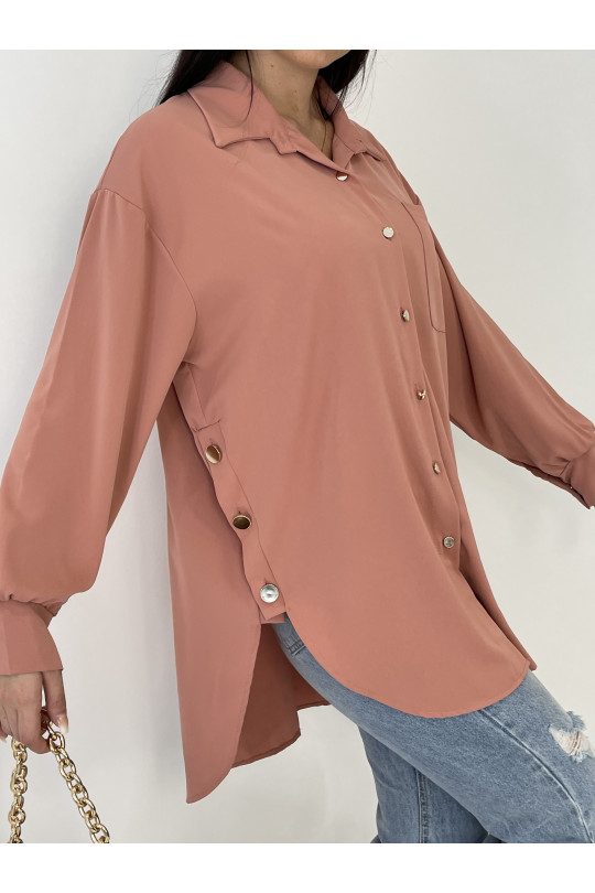 Pink oversized shirt with metallic button details - 4