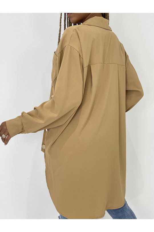 Chemise oversize camel à détails boutons metallisés - 4