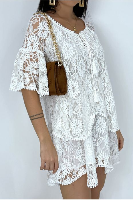 Robe d' été blanche en dentelle et à volants - 5
