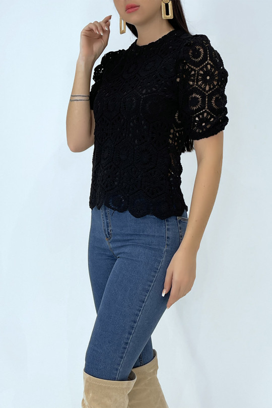 Short-sleeved round-neck T-shirt with embroidery - 1