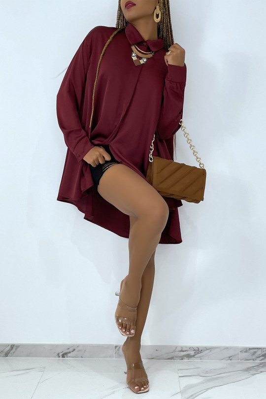Chemise rouge bordeaux satiné oversize à manches longues et bas évasé - 2