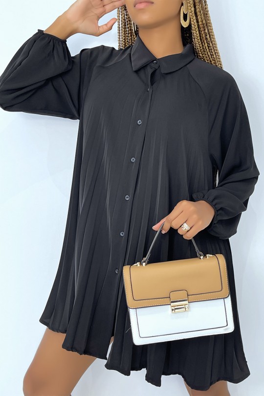 Robe chemise noire plissée à manches bouffantes - 4