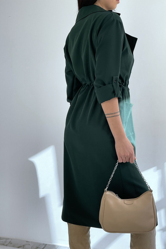 Long green blazer fitted at the waist with pockets - 10