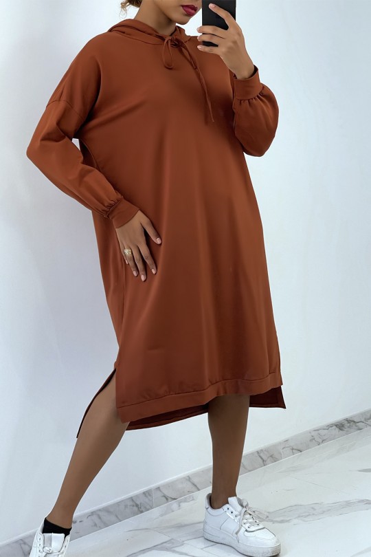 Long oversized sweatshirt dress in cognac with hood - 1