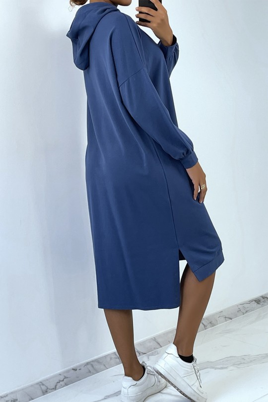 Longue robe sweat over size en indigo avec capuche - 3