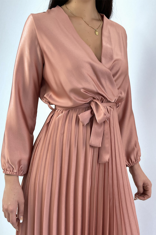 Long pink satin dress crossed at the bust and pleated at the bottom - 3