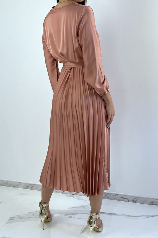 Long pink satin dress crossed at the bust and pleated at the bottom - 4