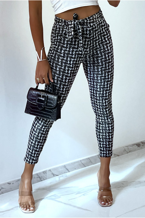 Zwarte slim-fit broek met zakken en riempatroon - 1