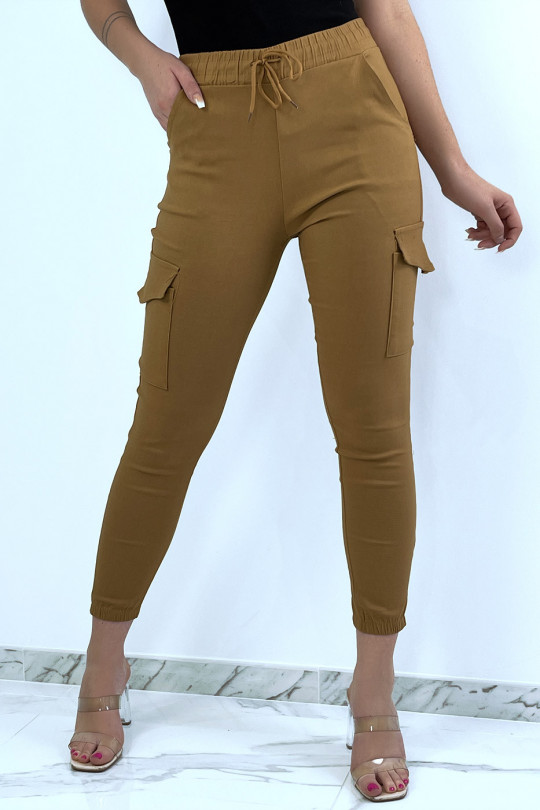 Pantalon slim camel elastique à grandes poches style cargo - 1