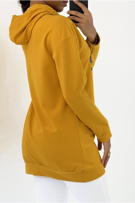 Sweat moutarde long à capuche avec écriture - 4