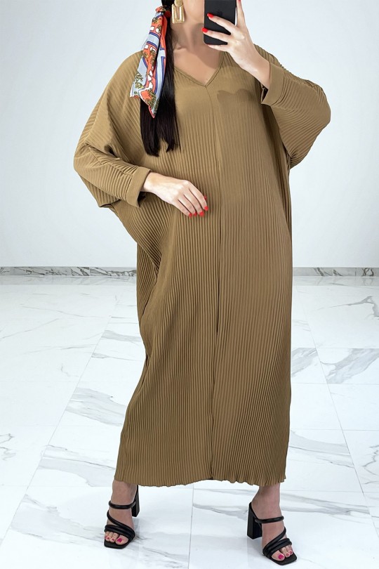 Long camel flowing and pleated abaya-style dress - 1