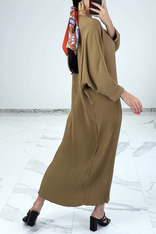 Long camel flowing and pleated abaya-style dress - 6