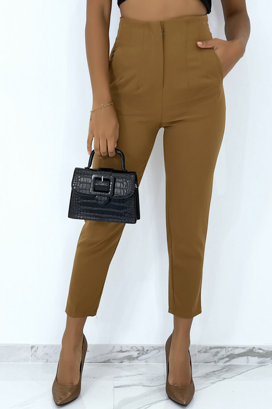 Very chic tailored-style camel pleated trousers - 1