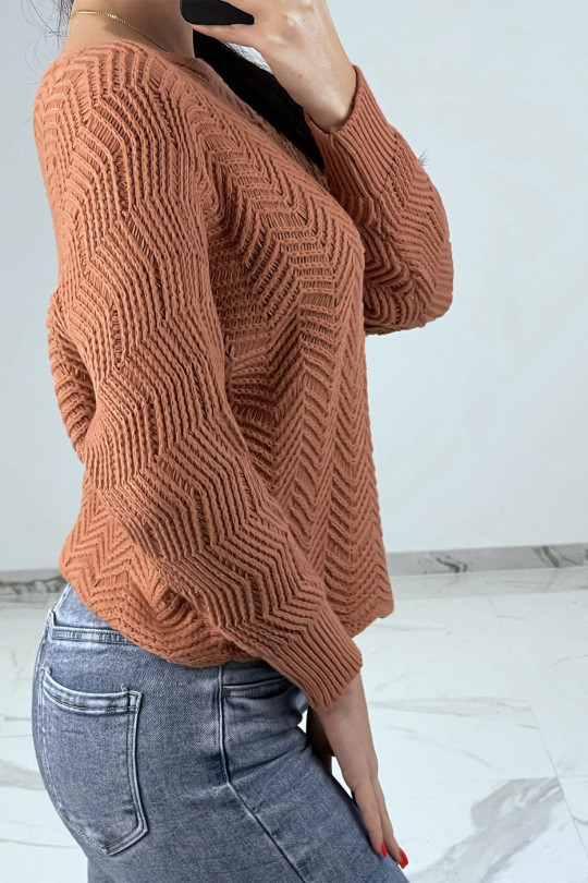 Coral sweater with batwing sleeves and knit patterns - 5