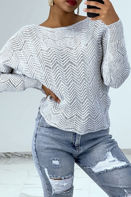 Gray sweater with batwing sleeves and knit patterns - 2