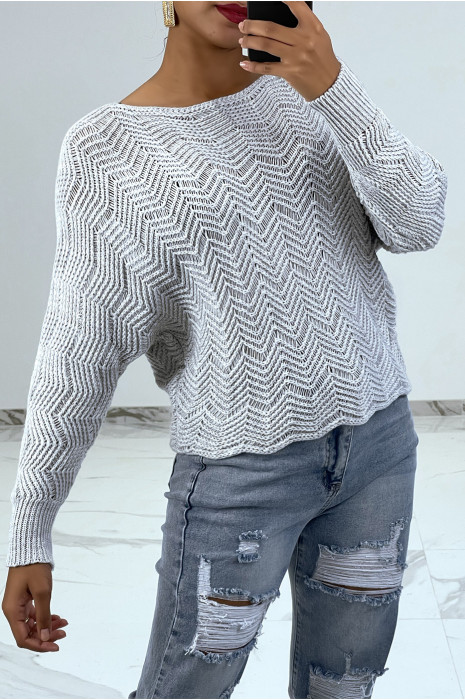 Gray sweater with batwing sleeves and knit patterns - 3